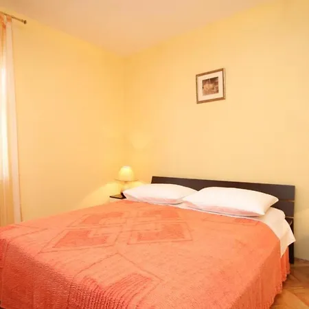 Appartement With A Parking Space Guduce, - 8492 *